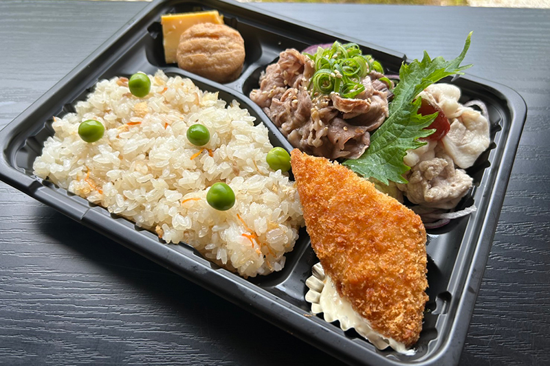 食べ比べ冷しゃぶ、おこわ弁当